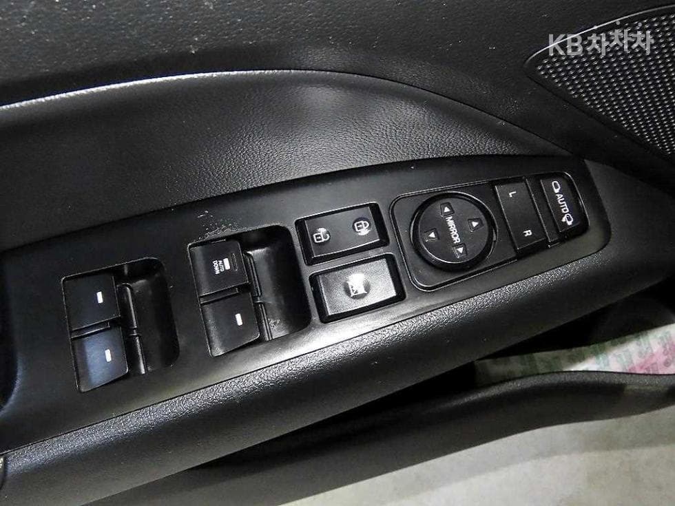 Hyundai Avante (Elantra)AD1.6 e-VGT Smart - 13