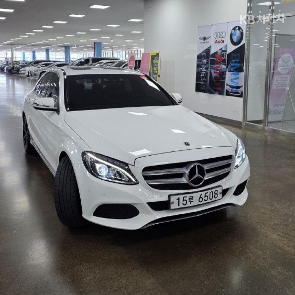 Mercedes-Benz The New (фейслифт) C-КласC220d Avantgarde W205 - 2