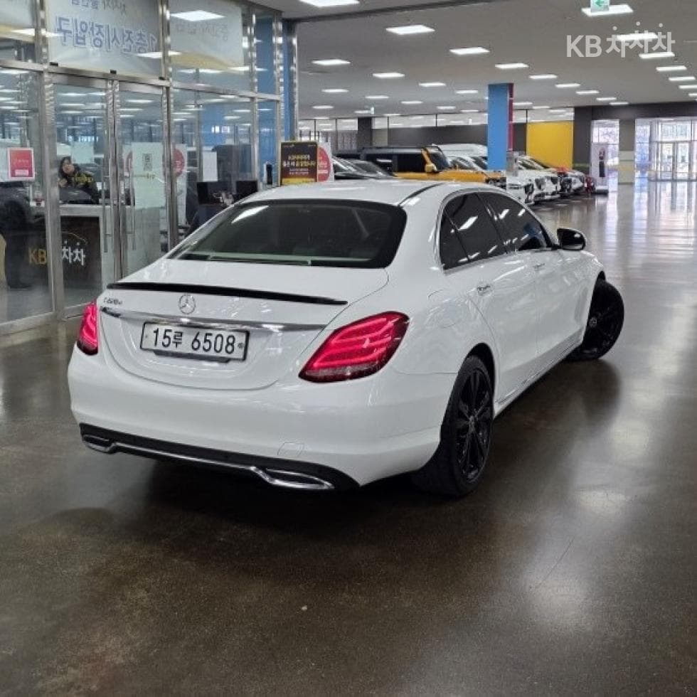 Mercedes-Benz The New (фейслифт) C-КласC220d Avantgarde W205 - 3