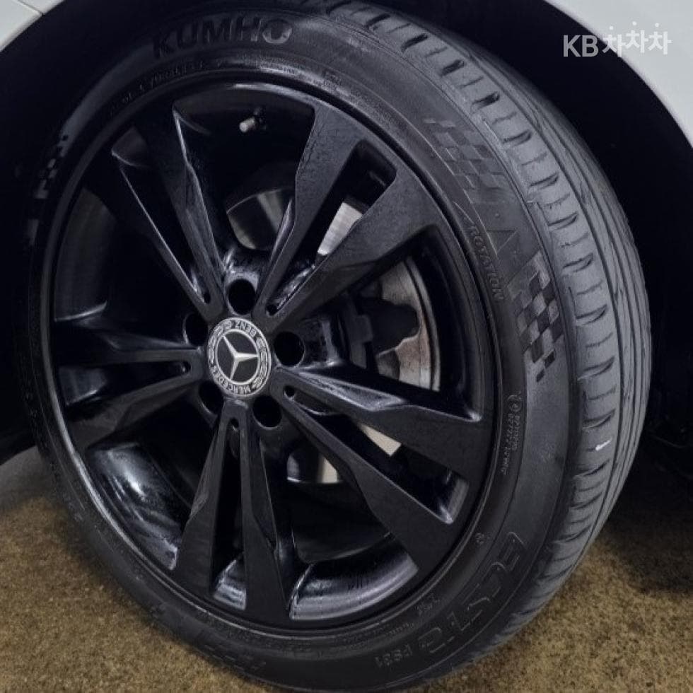 Mercedes-Benz The New (фейслифт) C-КласC220d Avantgarde W205 - 5