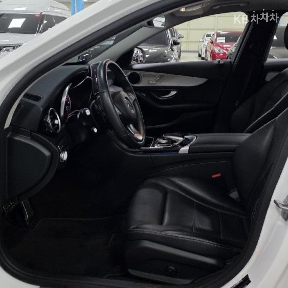 Mercedes-Benz The New (фейслифт) C-КласC220d Avantgarde W205 - 6