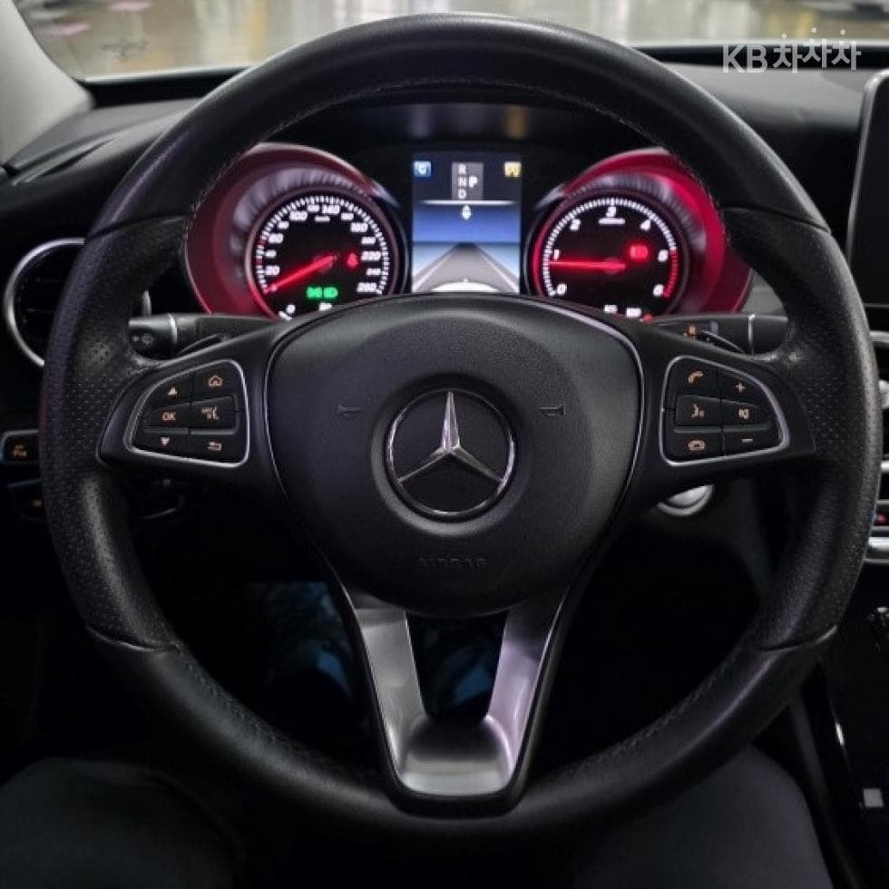 Mercedes-Benz The New (фейслифт) C-КласC220d Avantgarde W205 - 8