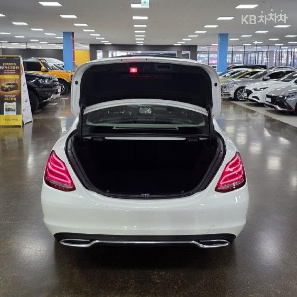 Mercedes-Benz The New (фейслифт) C-КласC220d Avantgarde W205 - 17