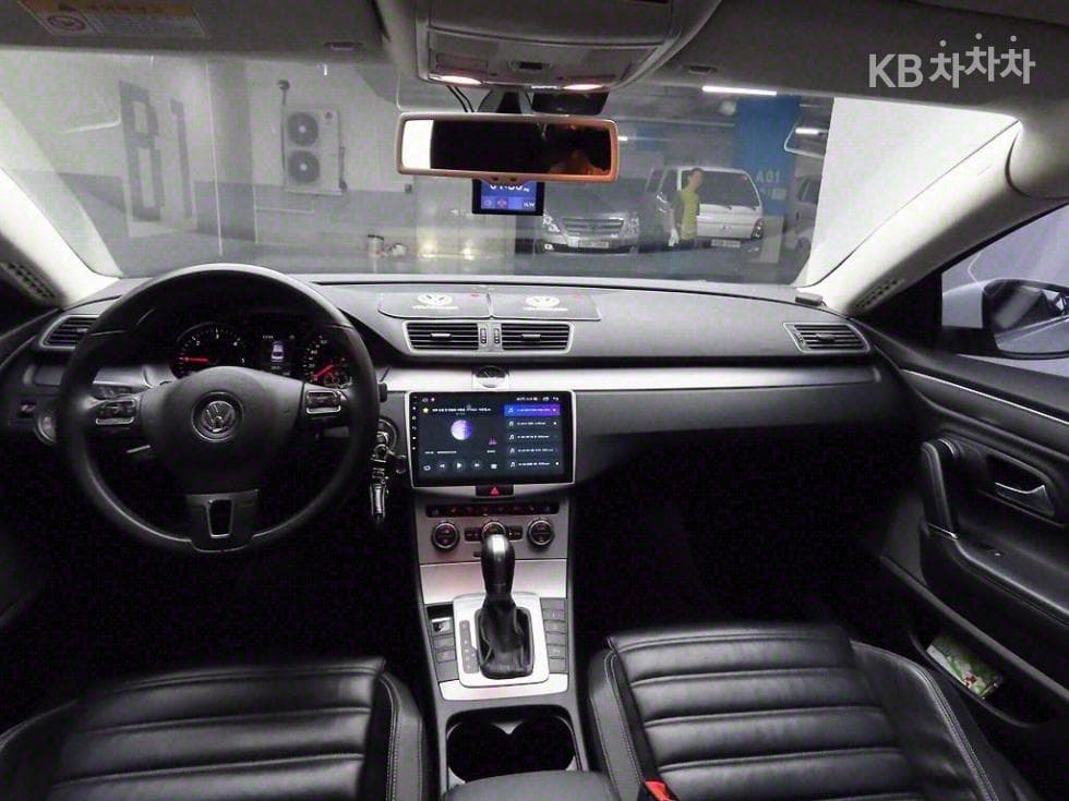 Volkswagen New CC2.0 Turbo Diesel Injection BlueMotion R-라Seater - 8