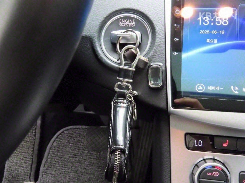 Volkswagen New CC2.0 Turbo Diesel Injection BlueMotion R-라Seater - 12