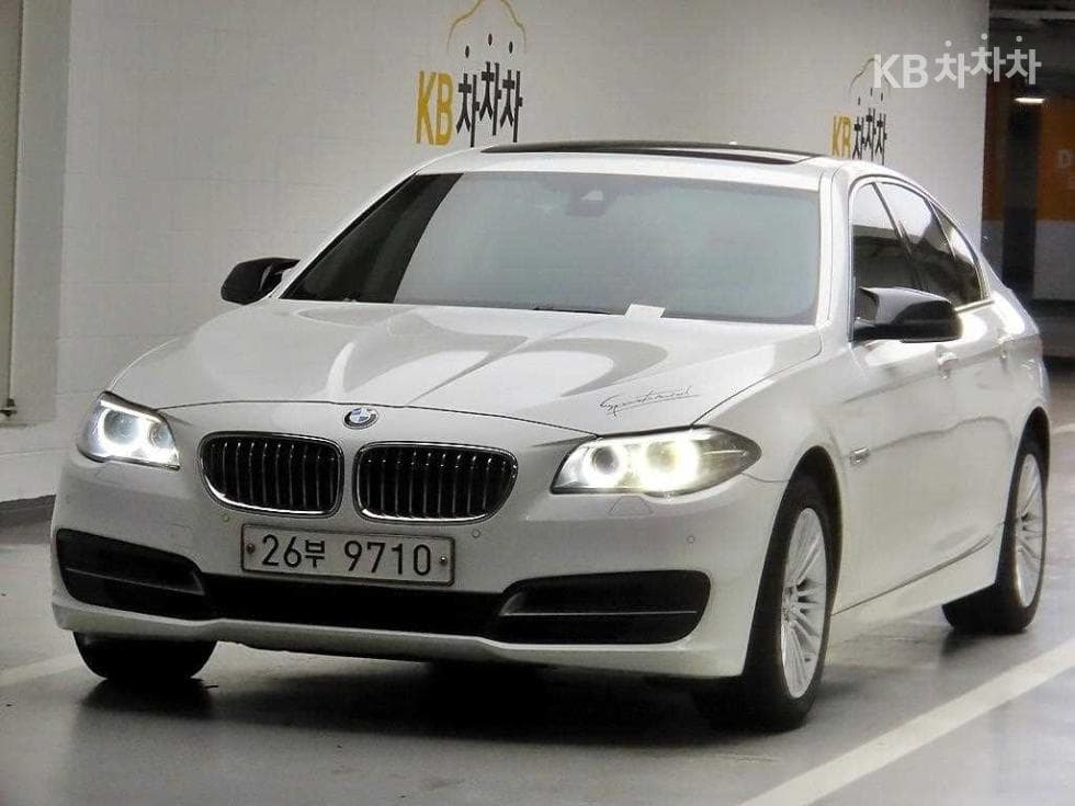 BMW New5 Series520d F10 - 2