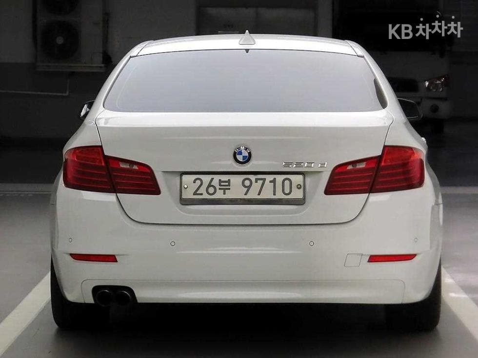 BMW New5 Series520d F10 - 3