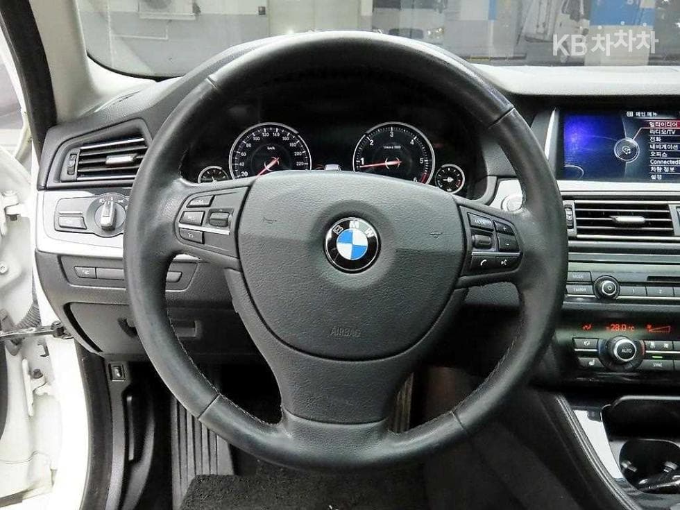 BMW New5 Series520d F10 - 7