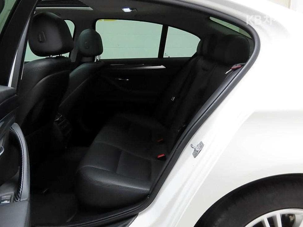 BMW New5 Series520d F10 - 14