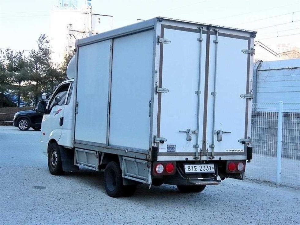Kia Bongo 3 (light truck)1 Ton Box Truck Extra Long Plus형 King Cab Luxury - 2