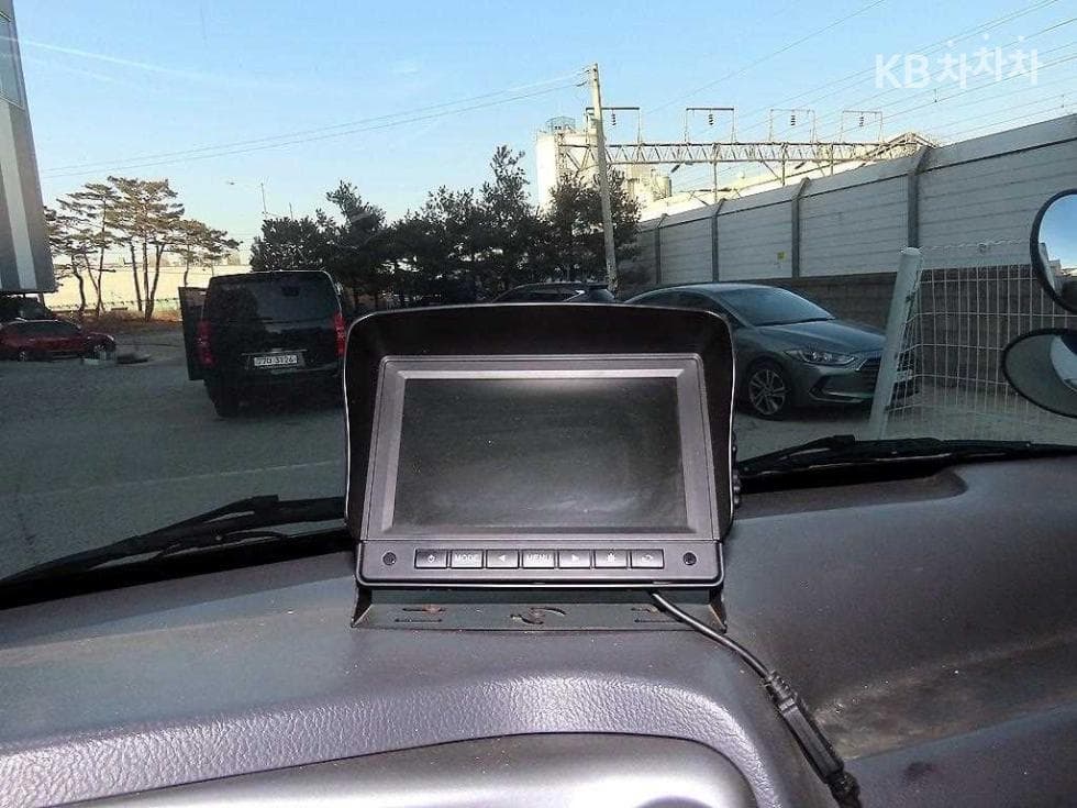 Kia Bongo 3 (light truck)1 Ton Box Truck Extra Long Plus형 King Cab Luxury - 17