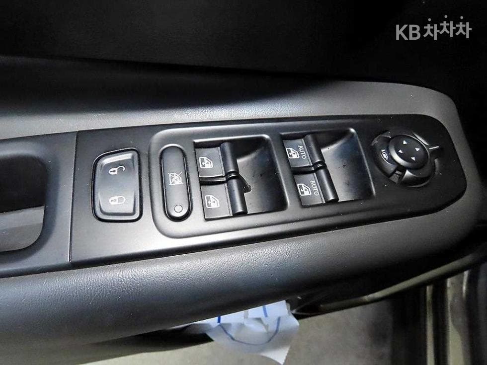 지프 레니게이드1.6 Limited FWD - 13