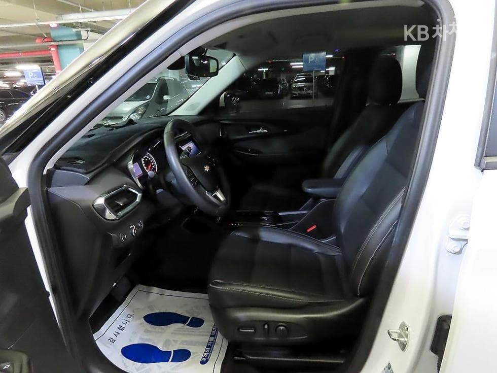 GM Korea Trailblazer1.35 Gasoline 2WD Premier - 6