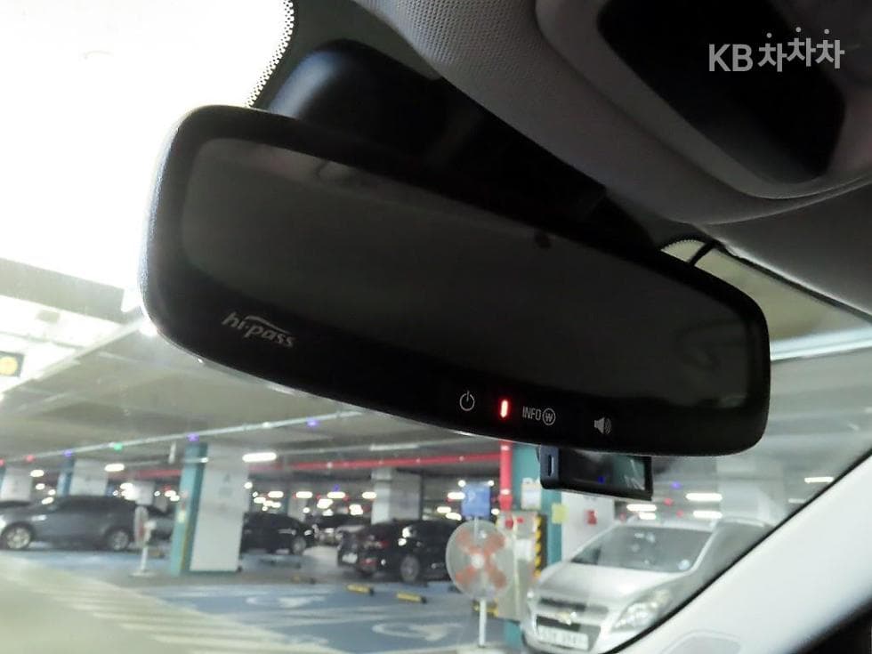 GM Korea Trailblazer1.35 Gasoline 2WD Premier - 15