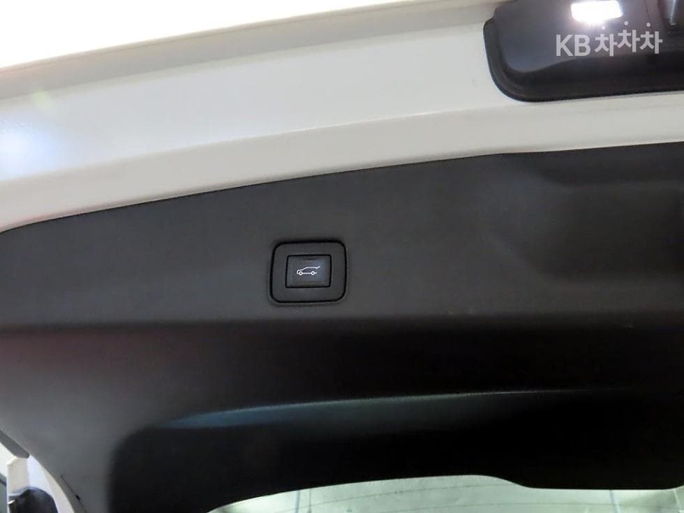 GM Korea Trailblazer1.35 Gasoline 2WD Premier - 16