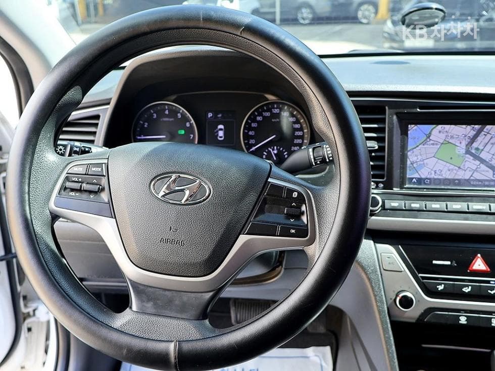 Хюндай Avante (Elantra)AD1.6 GDi Value Plus - 8