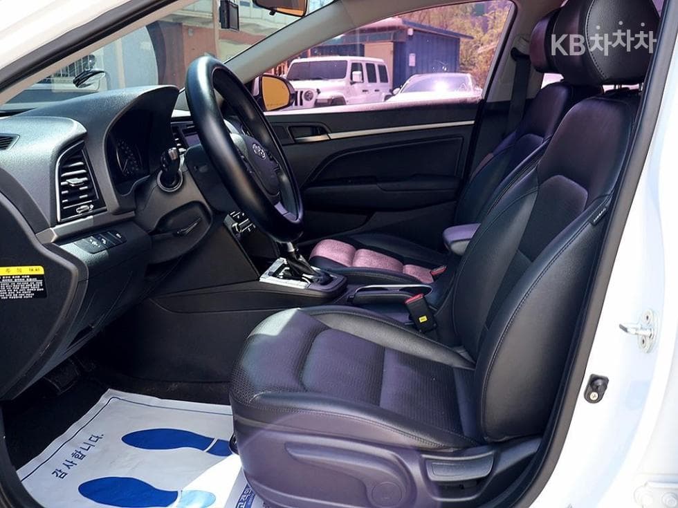 Хюндай Avante (Elantra)AD1.6 GDi Value Plus - 12