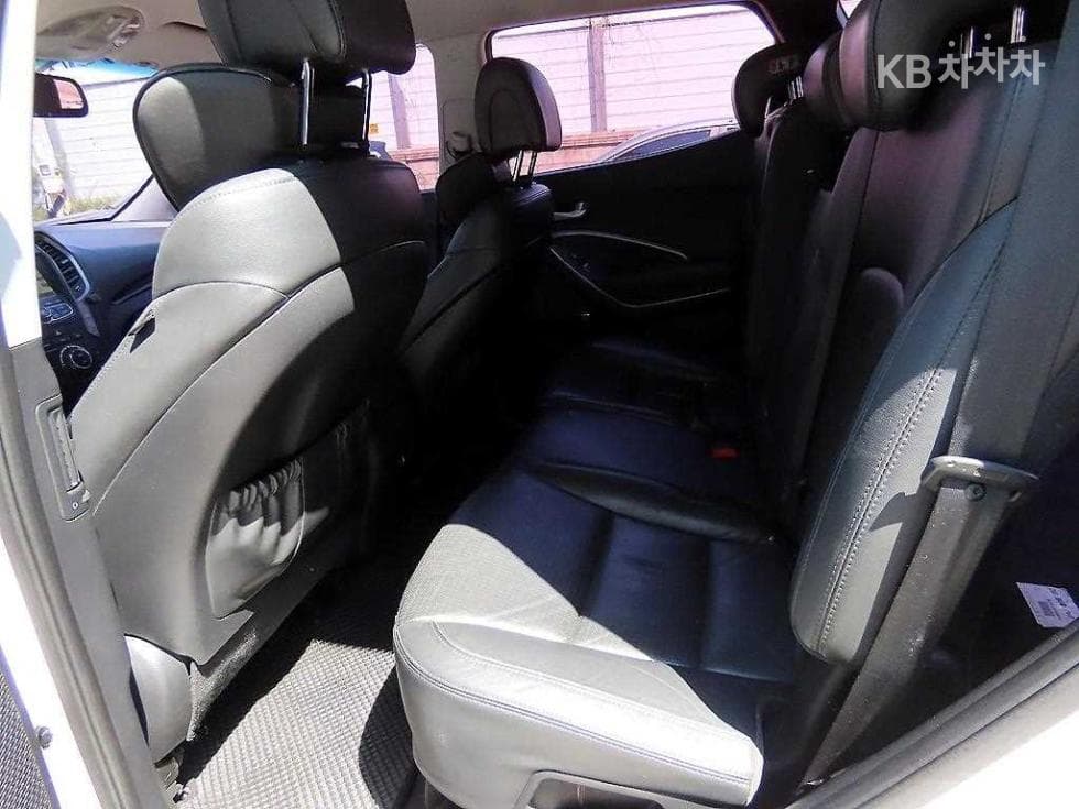 Hyundai Santa Fe DMHyundai R-engine 2.0 diesel 2WD PREMIUM Standard - 6