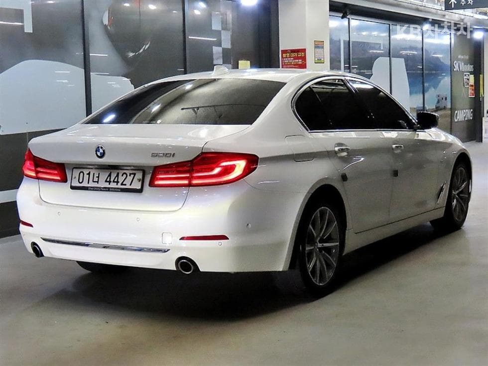 BMW 올New5 Series (G30)520i Luxury - 4