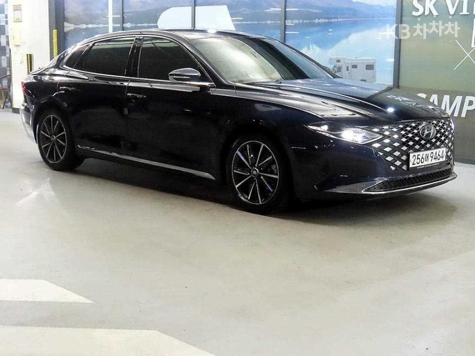 Hyundai The New (facelift) Grandeur (Azera) 2.5 Premium 초이스 - Image 1