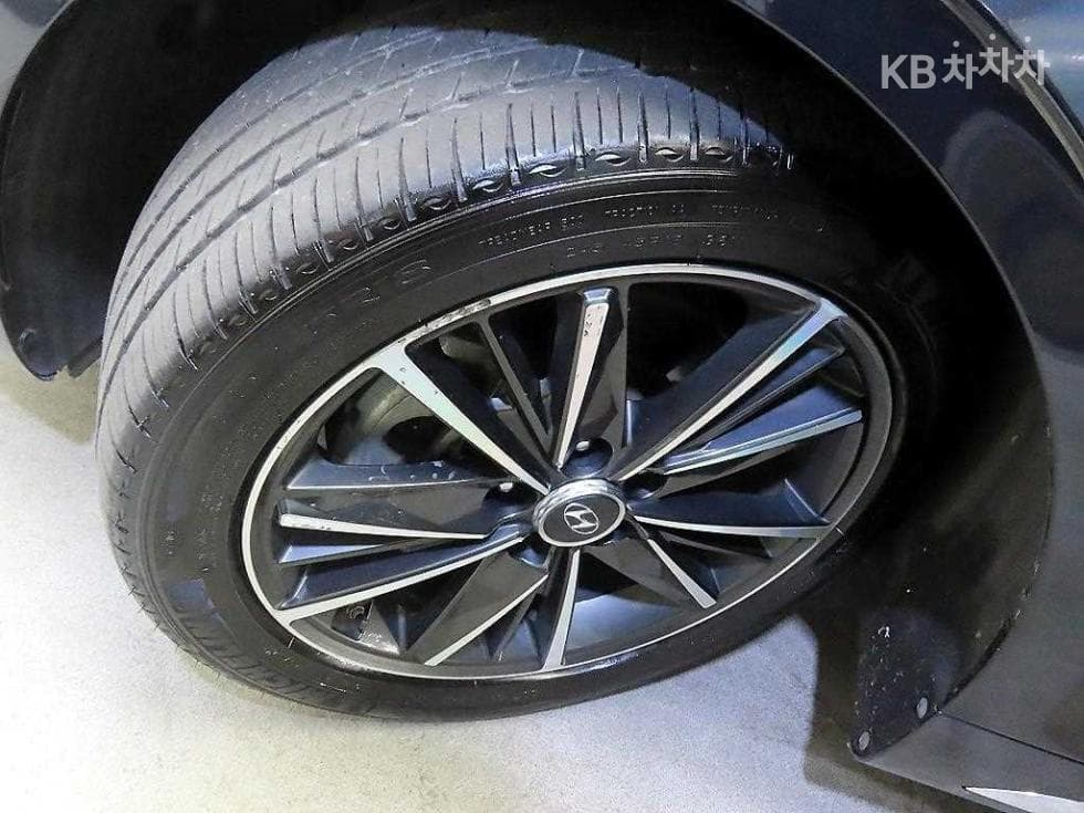 Hyundai The New (facelift) Grandeur (Azera)2.5 Premium 초이스 - 20
