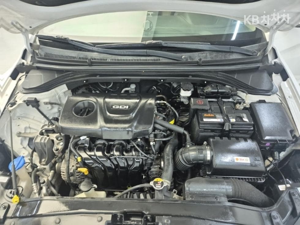 Хюндай Avante (Elantra)AD1.6 GDi Стил - 5