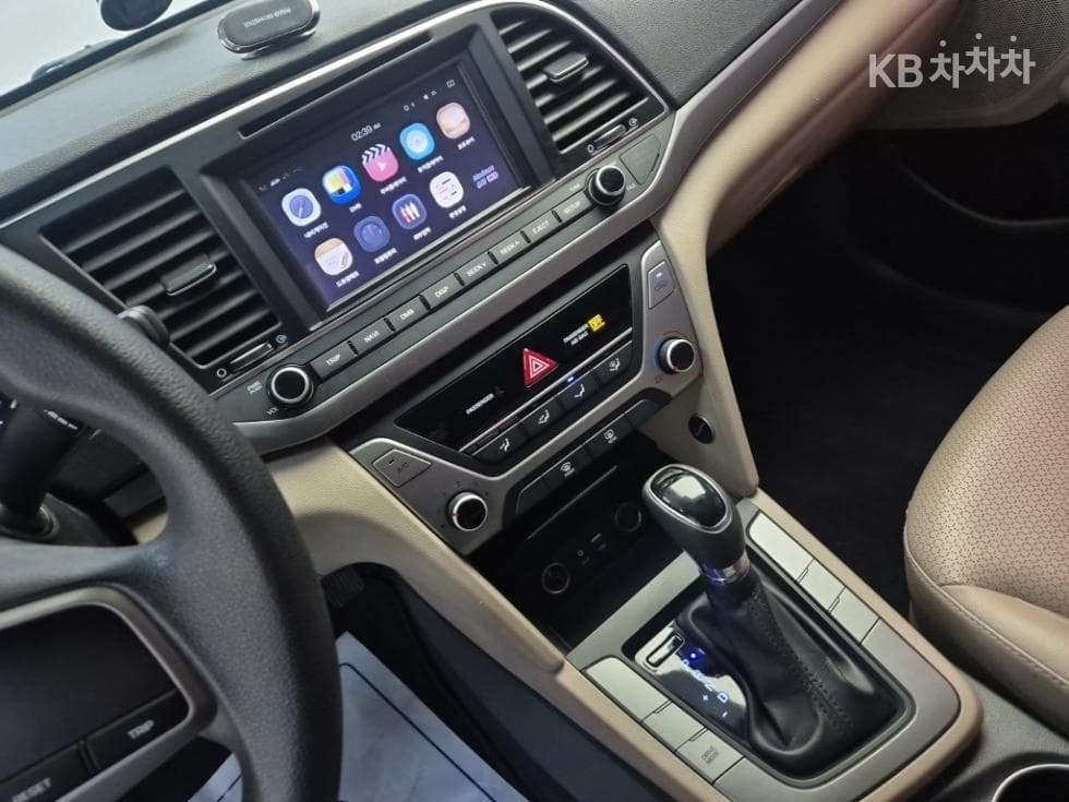 Хюндай Avante (Elantra)AD1.6 GDi Стил - 10