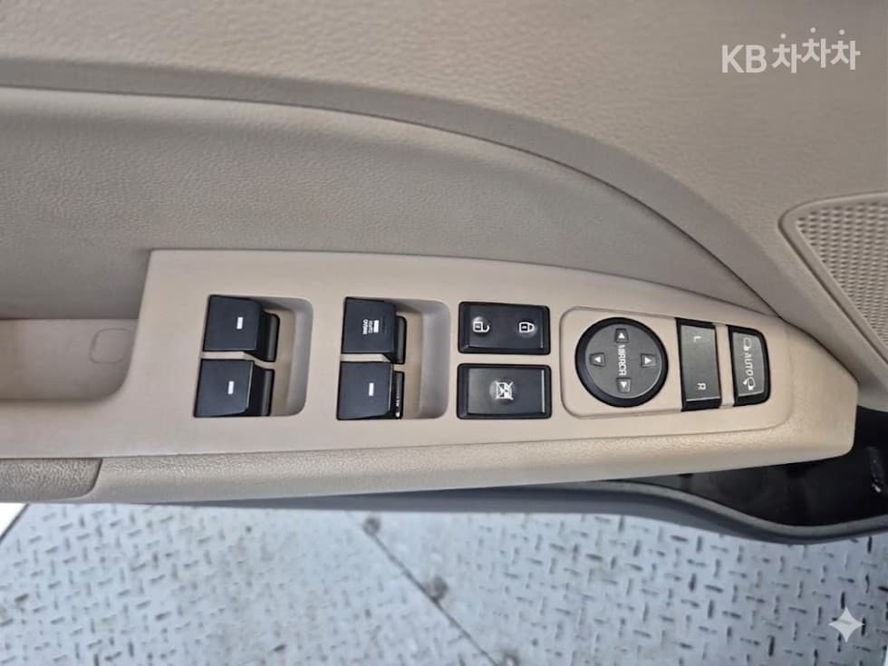 Хюндай Avante (Elantra)AD1.6 GDi Стил - 17
