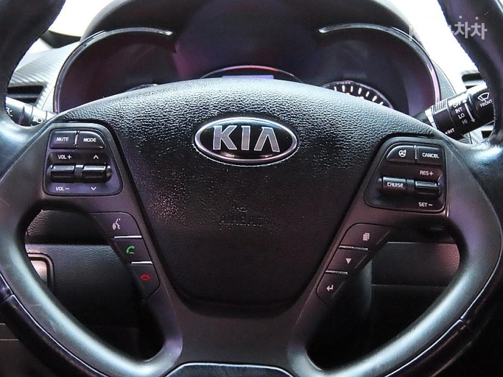 Kia K3Prestige - 18