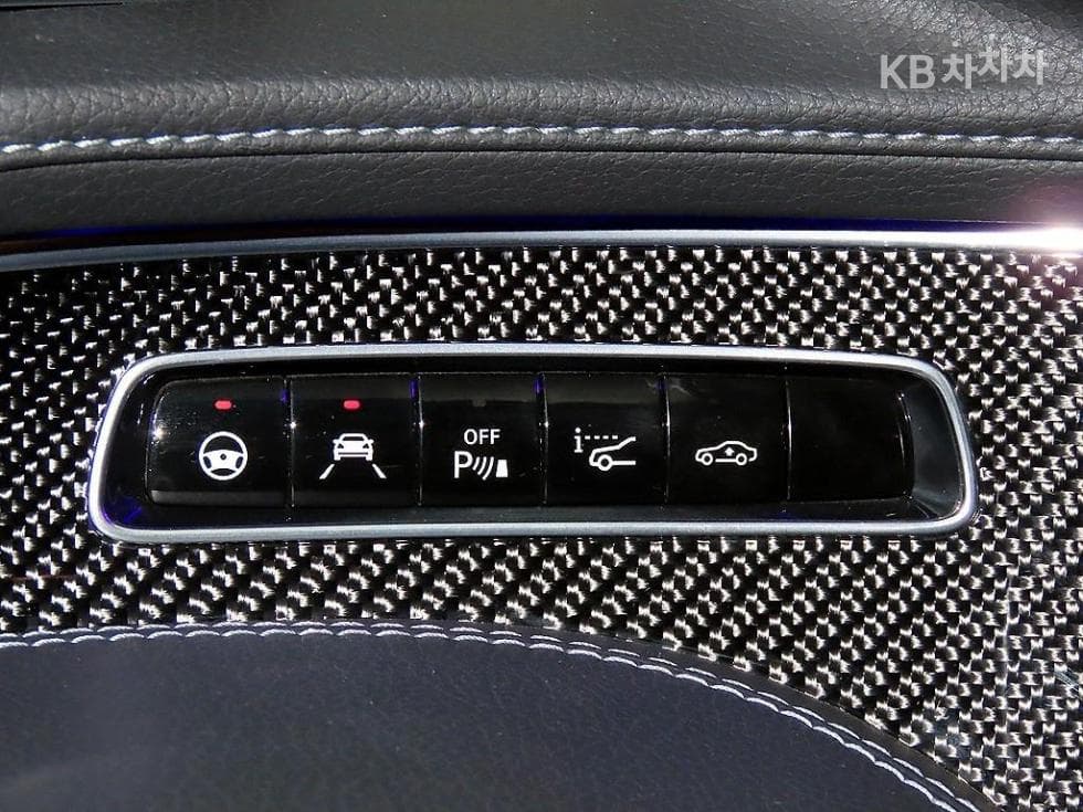 Mercedes-Benz New S-ClassS63 AMG 4MATIC+ Coupe - 13