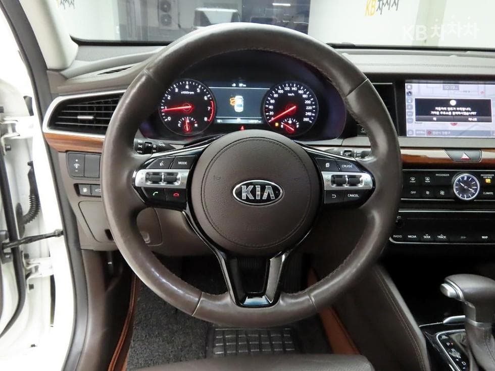 Kia All New K72.4 GDi Limited - 7