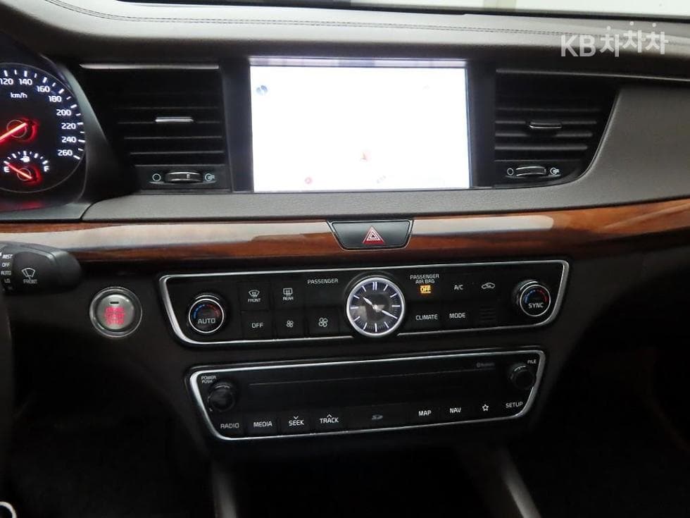 Kia All New K72.4 GDi Limited - 9
