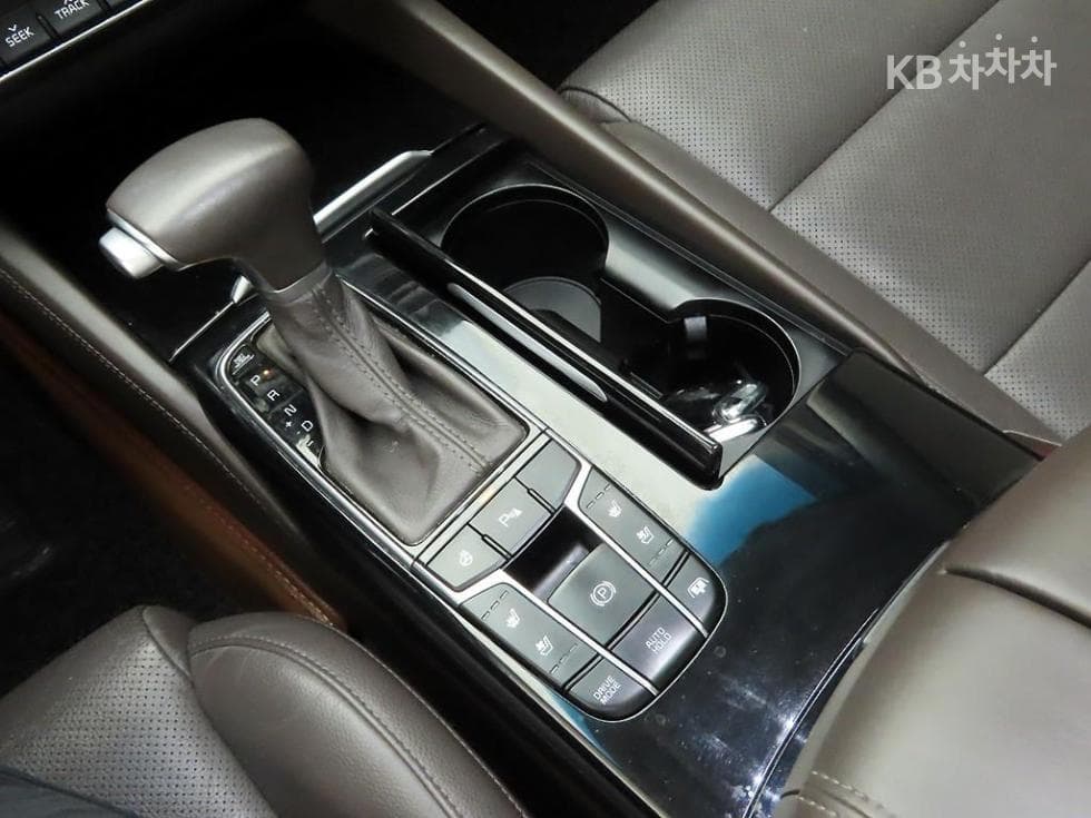 Kia All New K72.4 GDi Limited - 10