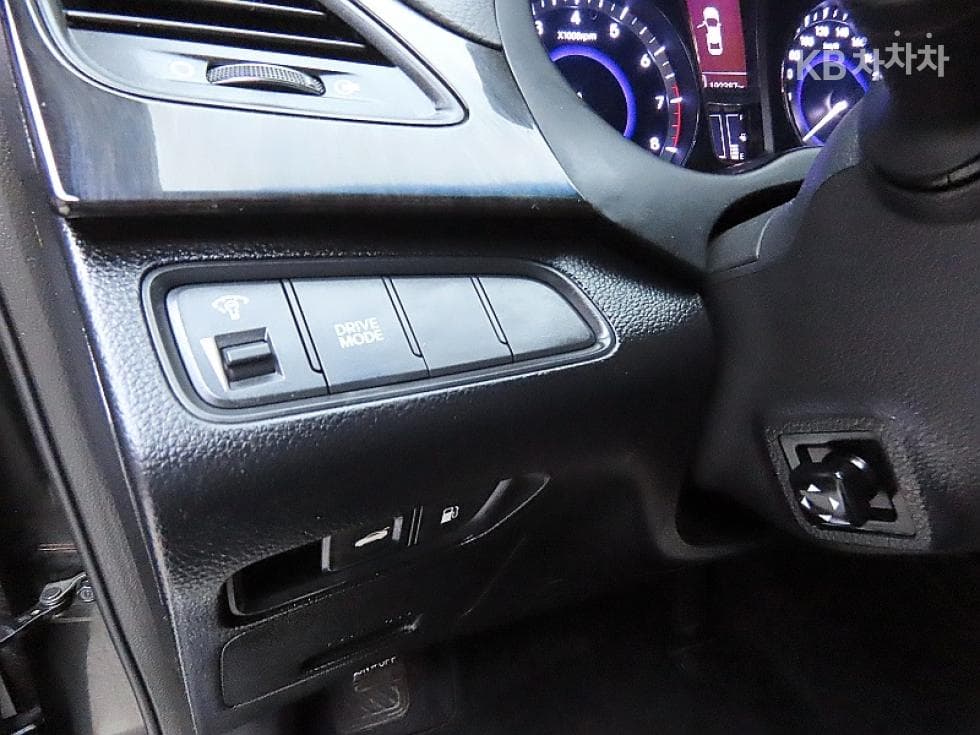 Hyundai Grandeur (Azera)HGHG240 Modern - 12