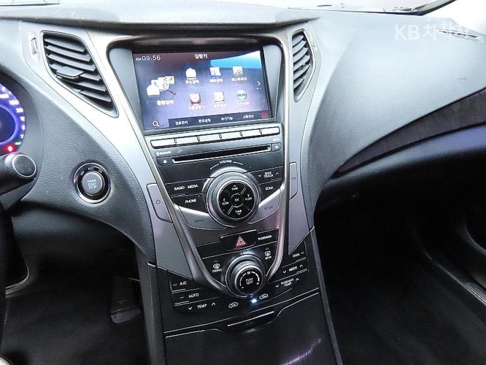Hyundai Grandeur (Azera)HGHG240 Modern - 16