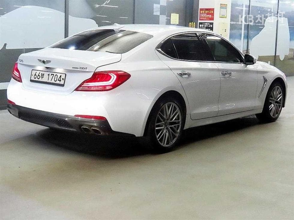 Genesis G702.0T AWD Elite - 4