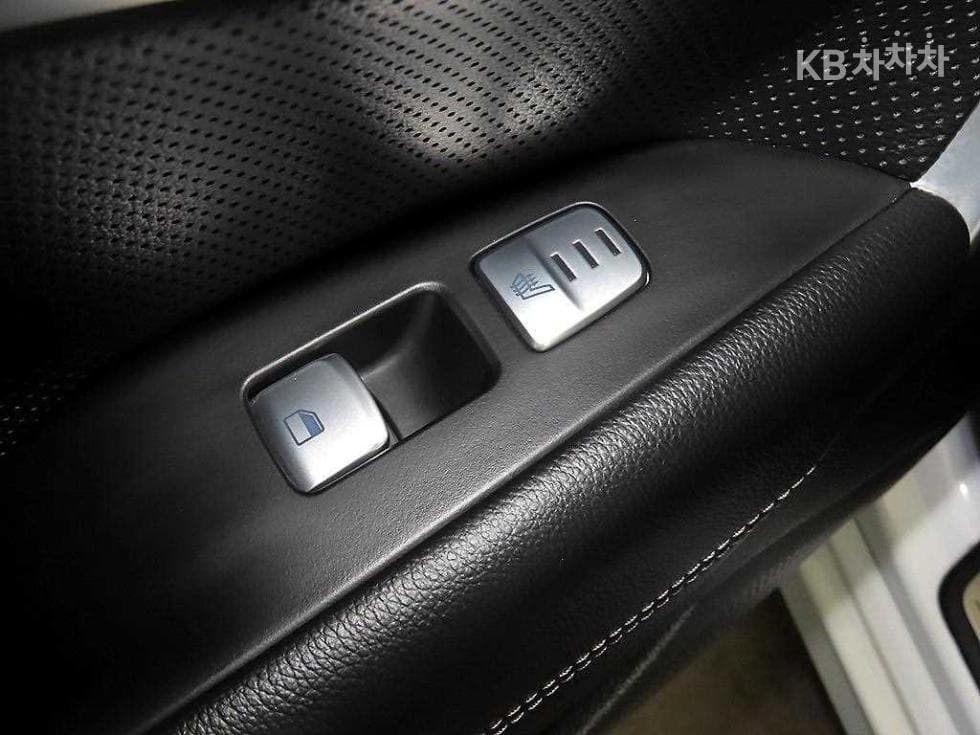 Genesis G702.0T AWD Elite - 15