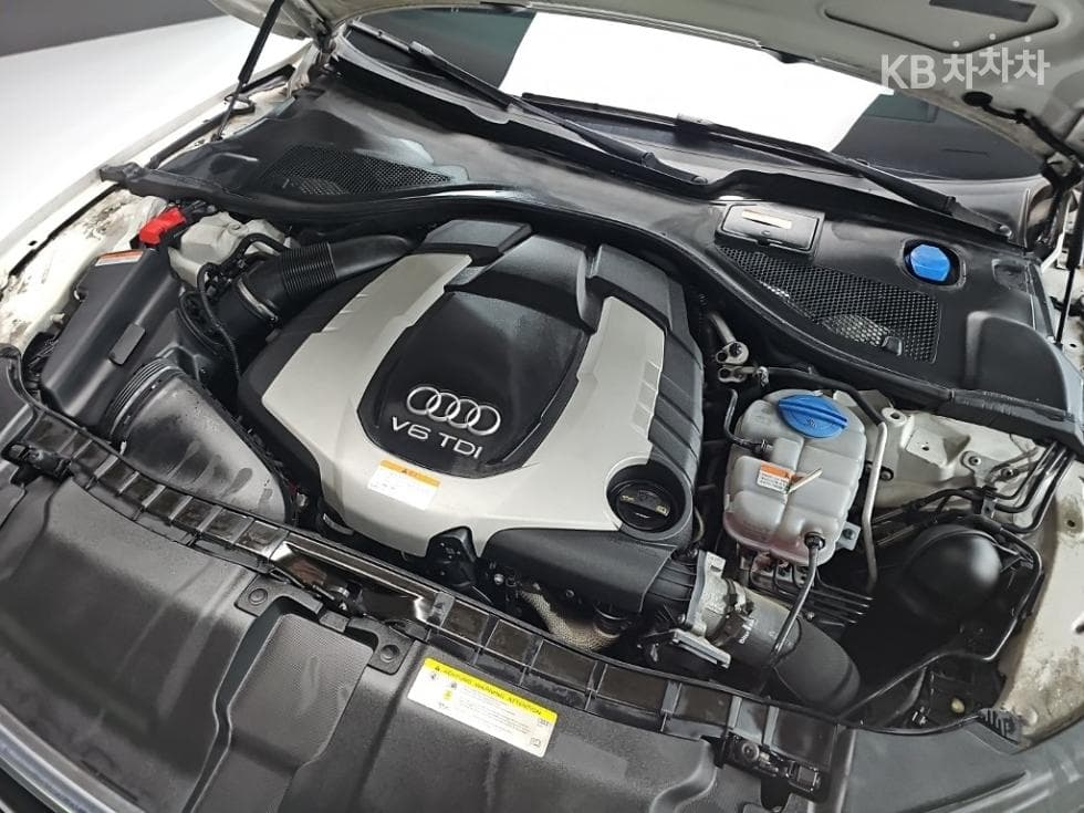 Audi A755 Turbo Diesel Injection 콰트로 Dynamic 4G - 23