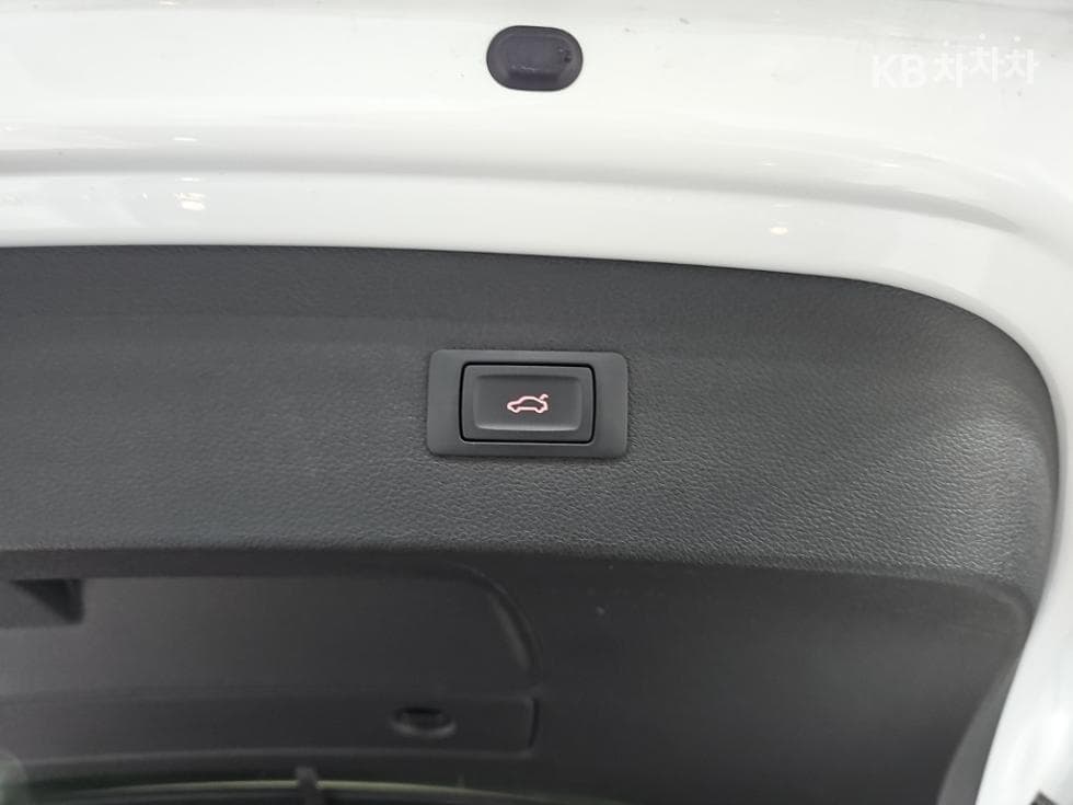 Audi A755 Turbo Diesel Injection 콰트로 Dynamic 4G - 25