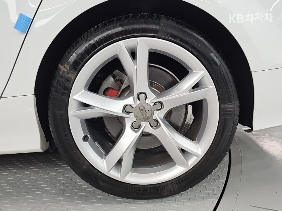 Audi A755 Turbo Diesel Injection 콰트로 Dynamic 4G - 27