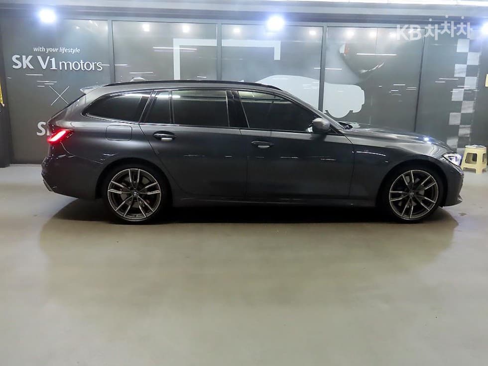 BMW 3 Series (G20)M340i Touring xDrive Standard - 3
