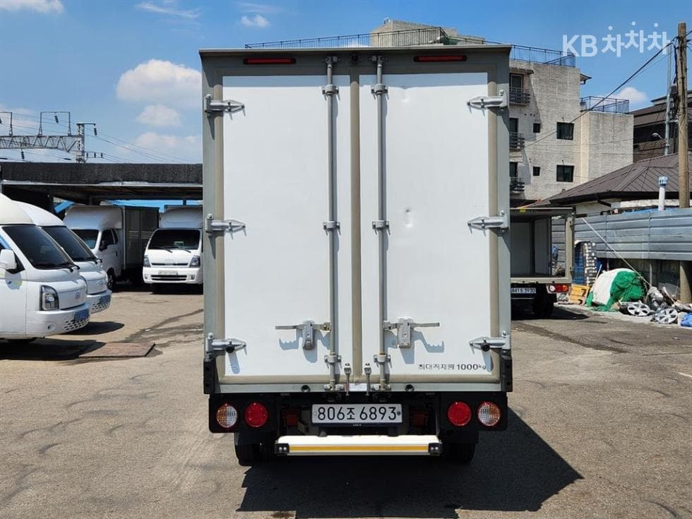 Kia The New (facelift) Bongo 3 (light truck)LPG Box Truck 1 Ton 하이 King Cab Extra Long L - 2