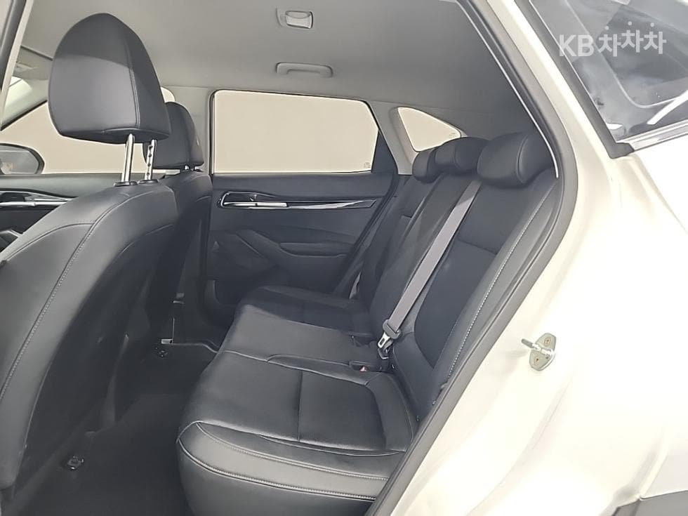 Kia Seltos1.6 Gasoline Turbo 2WD Trendy - 12