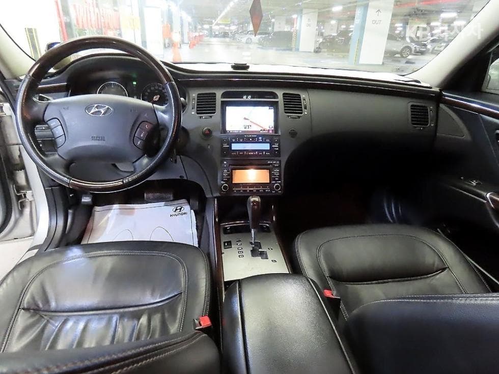 Hyundai Grandeur (Azera)TGQ270 Luxury Standard - 10