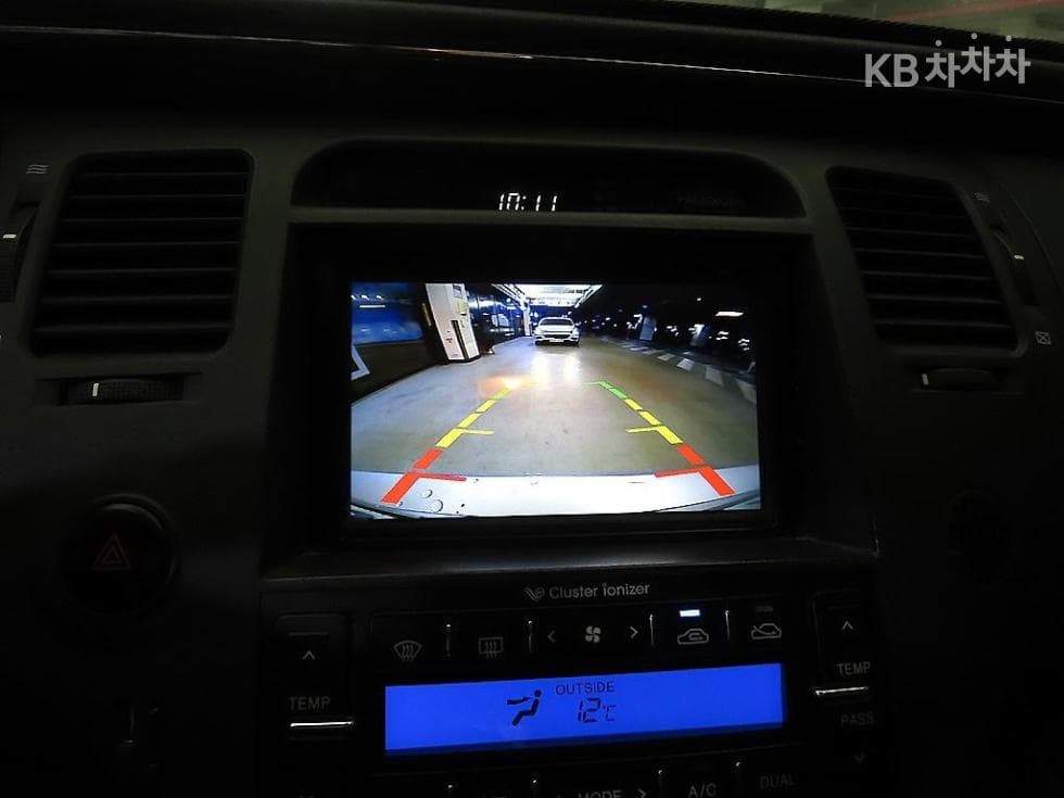 Hyundai Grandeur (Azera)TGQ270 Luxury Standard - 14