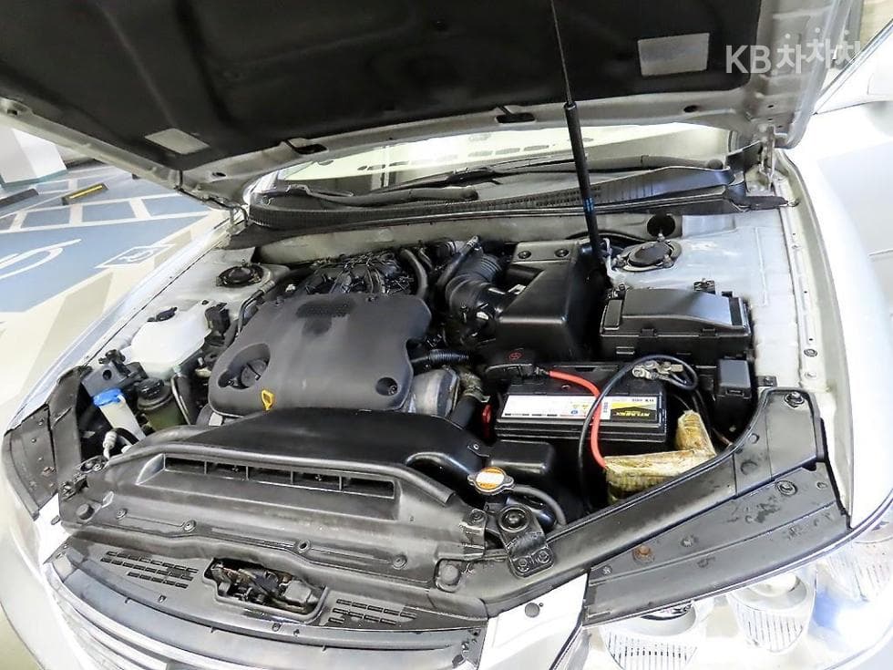 Hyundai Grandeur (Azera)TGQ270 Luxury Standard - 18