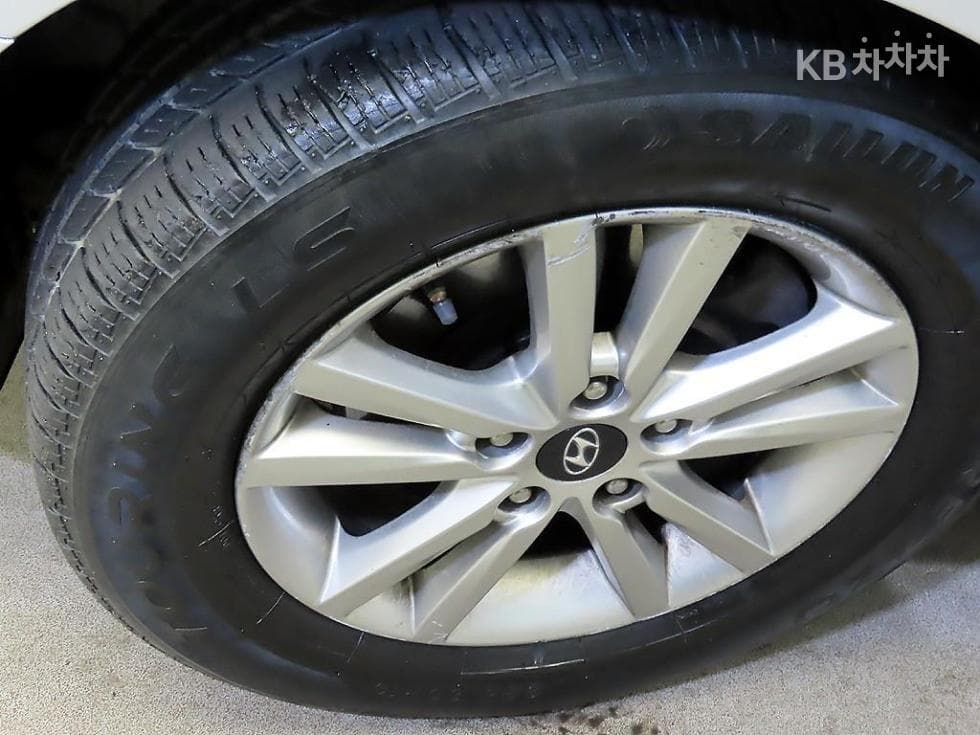 Hyundai Grandeur (Azera)TGQ270 Luxury Standard - 19