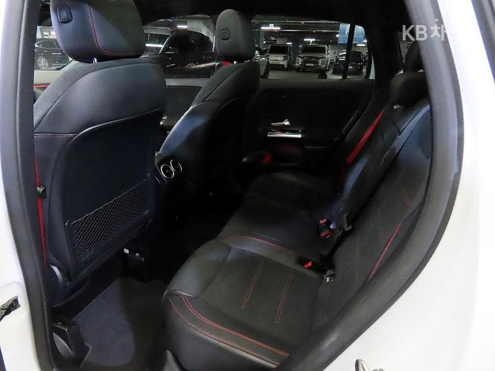 Mercedes-Benz GLA H247M-AMG GLA 45 4Matic+ Standard - 7