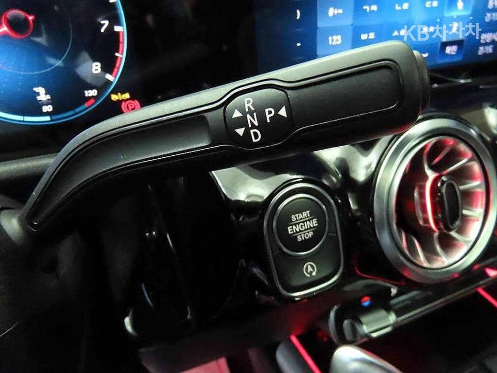 Mercedes-Benz GLA H247M-AMG GLA 45 4Matic+ Standard - 12