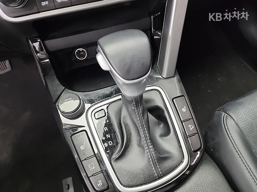 Kia Seltos1.6 Gasoline Turbo 2WD Trendy - 8